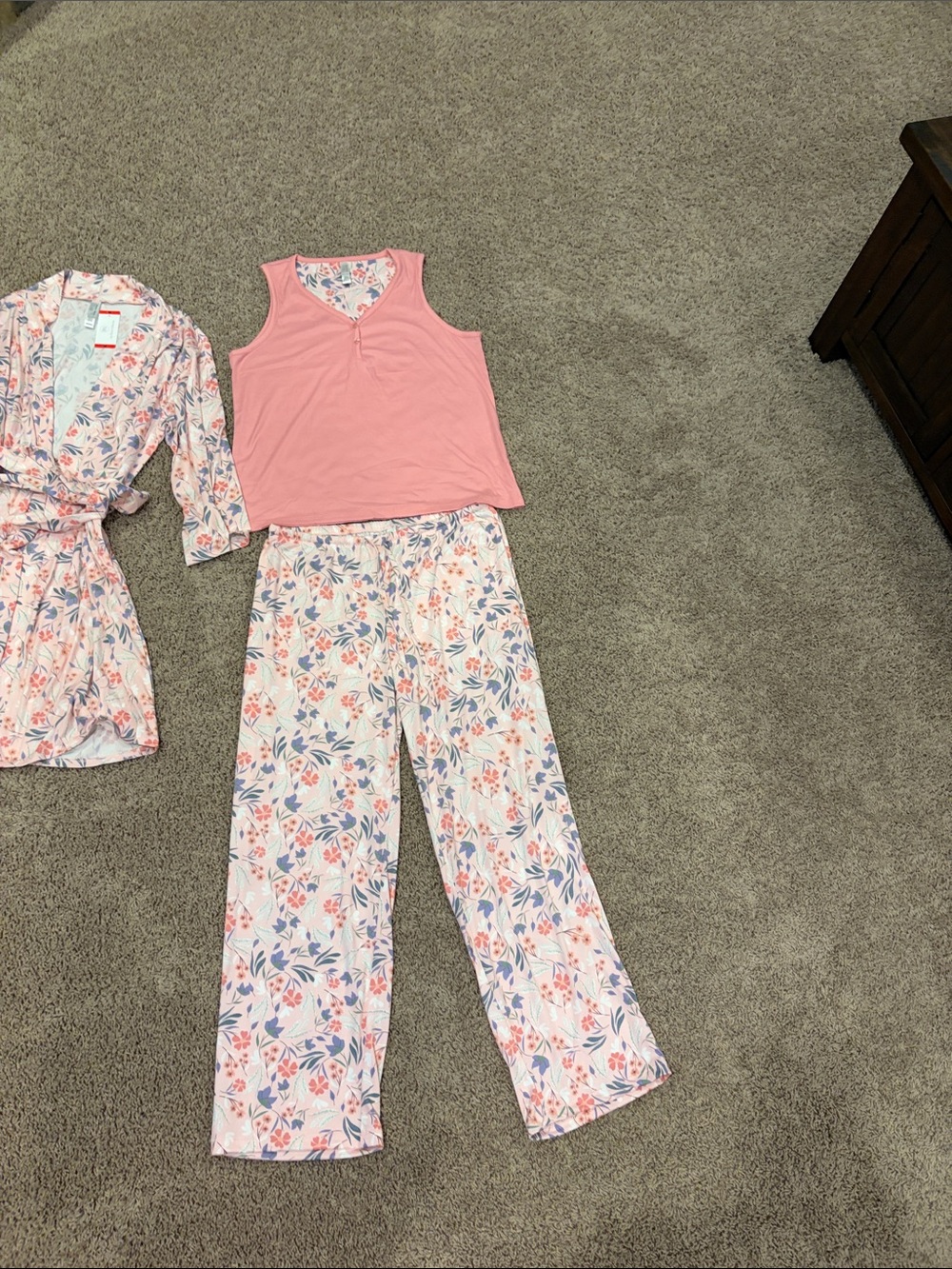 3 piece Flora Nikrooz Pink Floral Tank & Pajama Pant/Robe Set